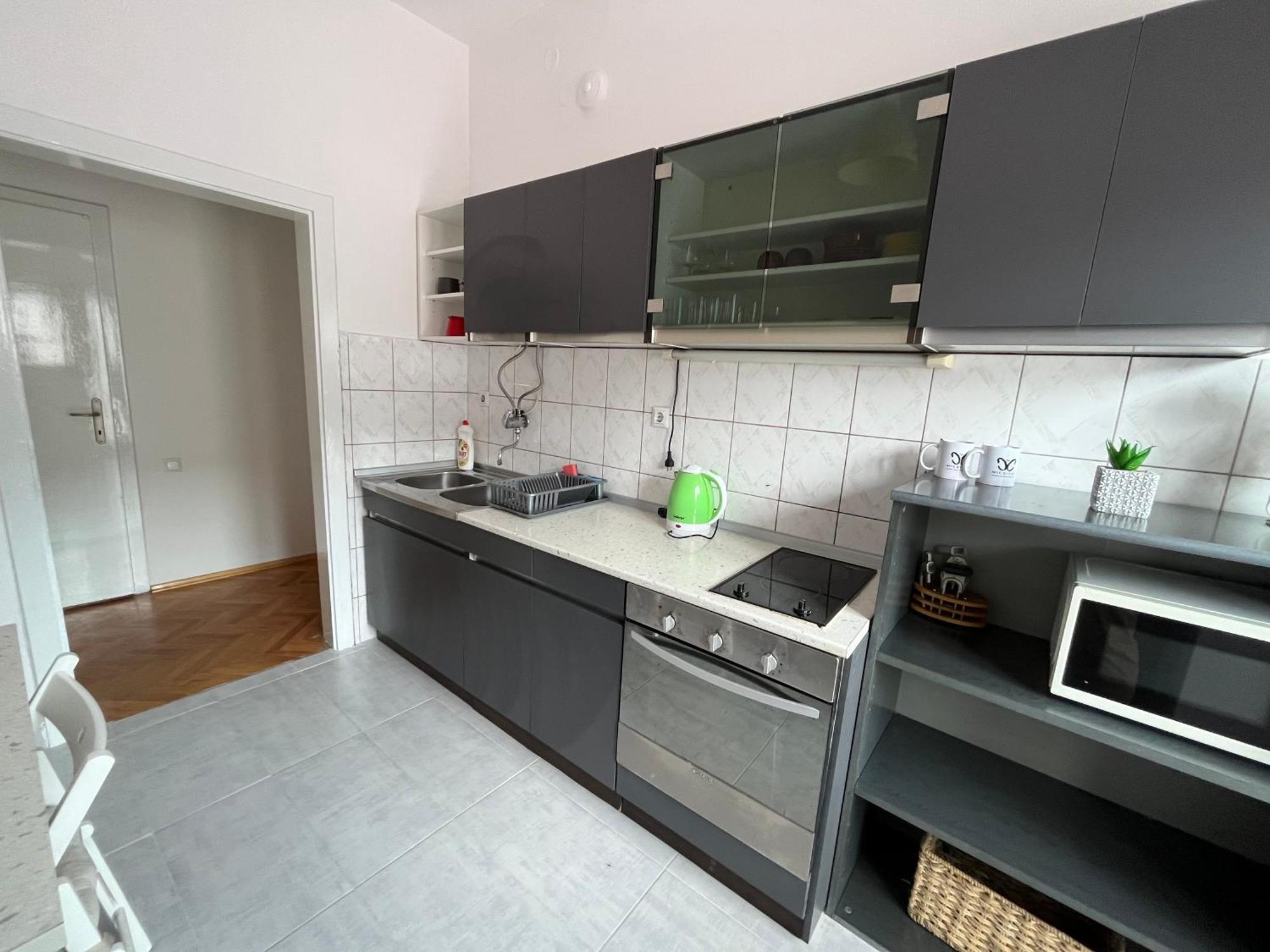 Central M - 5 Apartments Skopje Exteriör bild